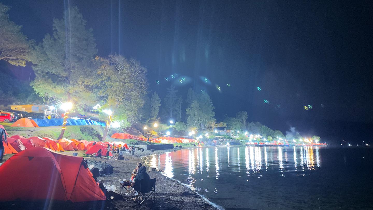 Pemandangan camping Mepar